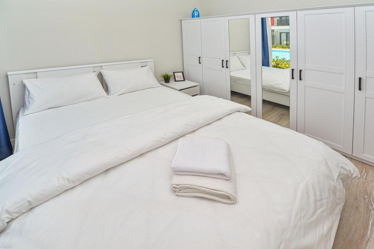 C Airport Apartament *